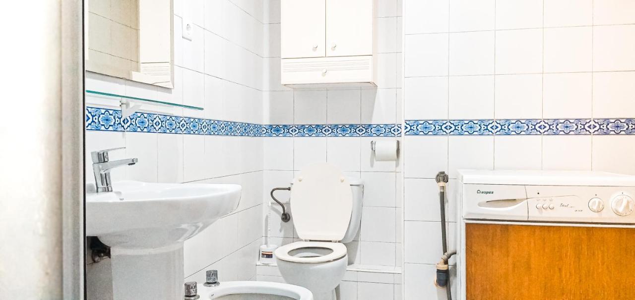 Sweet Room In Malaga Center "Homestay" - Habitacion Alojamiento En Apartamento المظهر الخارجي الصورة