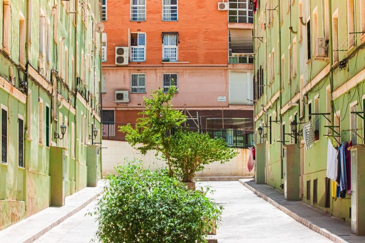 Sweet Room In Malaga Center "Homestay" - Habitacion Alojamiento En Apartamento المظهر الخارجي الصورة
