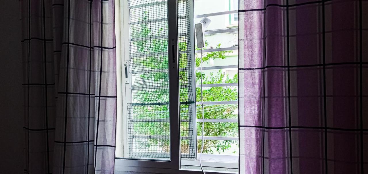 Sweet Room In Malaga Center "Homestay" - Habitacion Alojamiento En Apartamento المظهر الخارجي الصورة